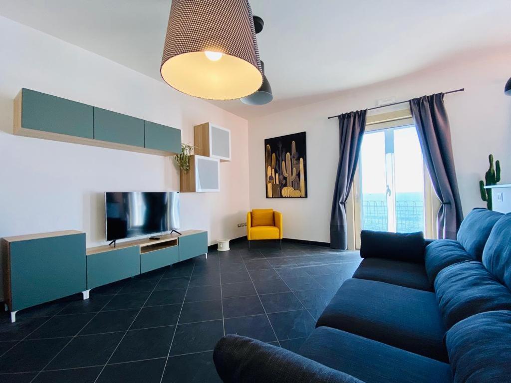 Sea View Apartment 5 Mt From The Beach 萨莱诺 外观 照片