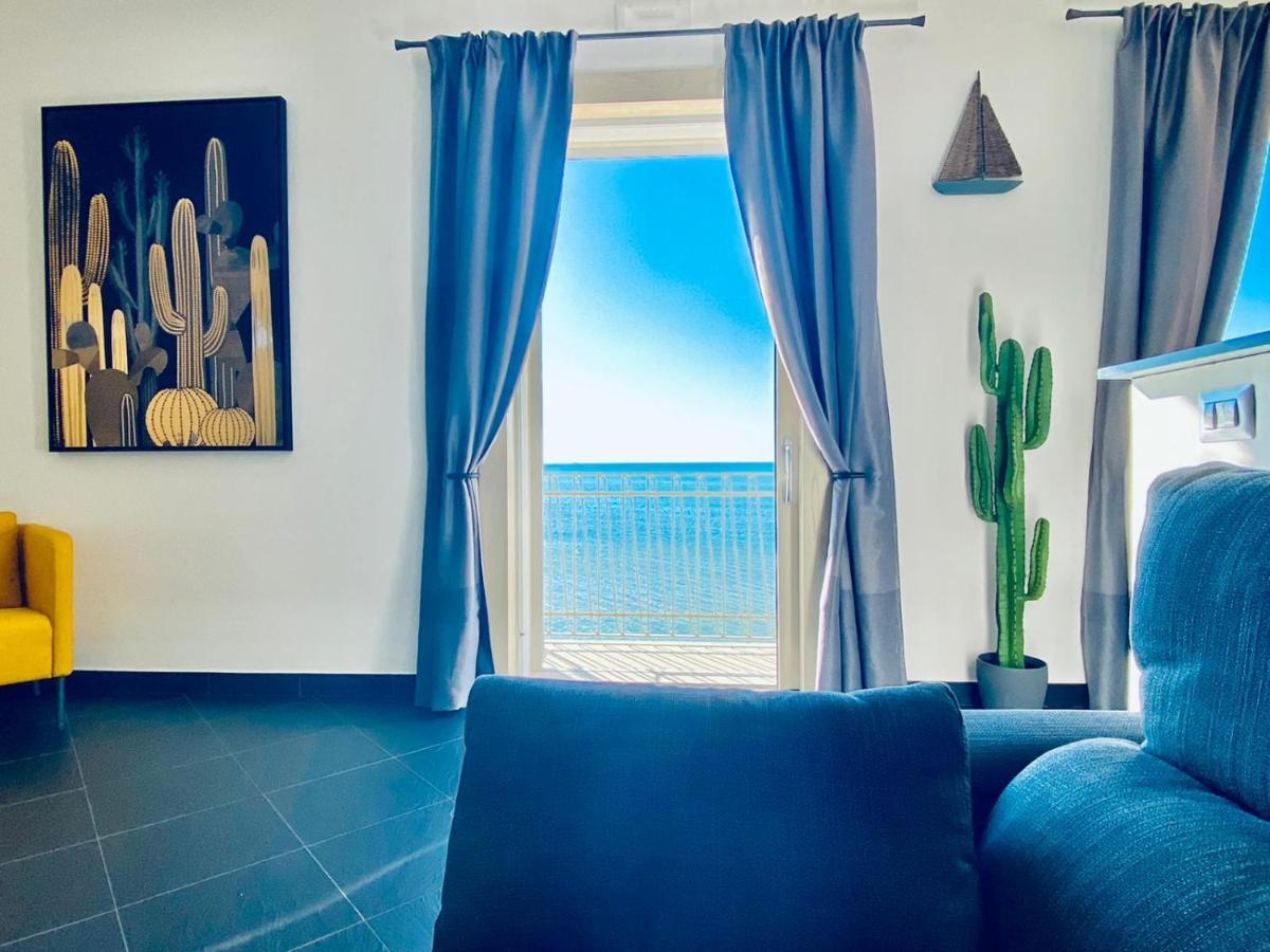 Sea View Apartment 5 Mt From The Beach 萨莱诺 外观 照片